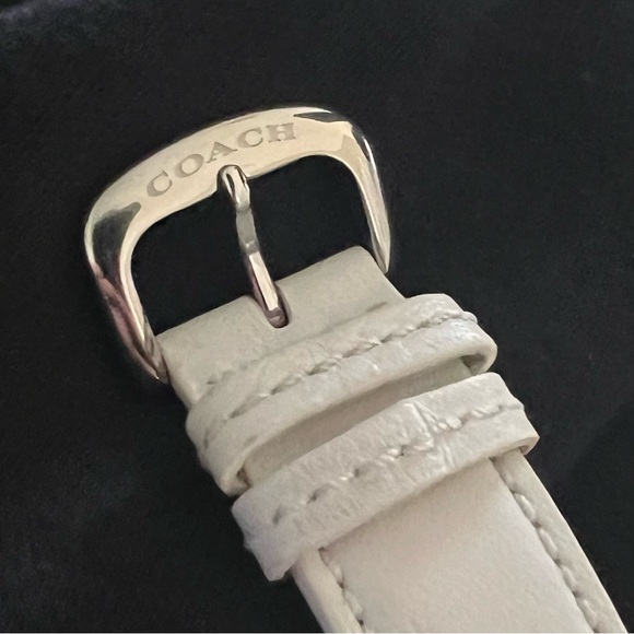 Coach Ladies Chronograph White Leather Strap Watch CA.04.3.29.0666 - Picture 5 of 7